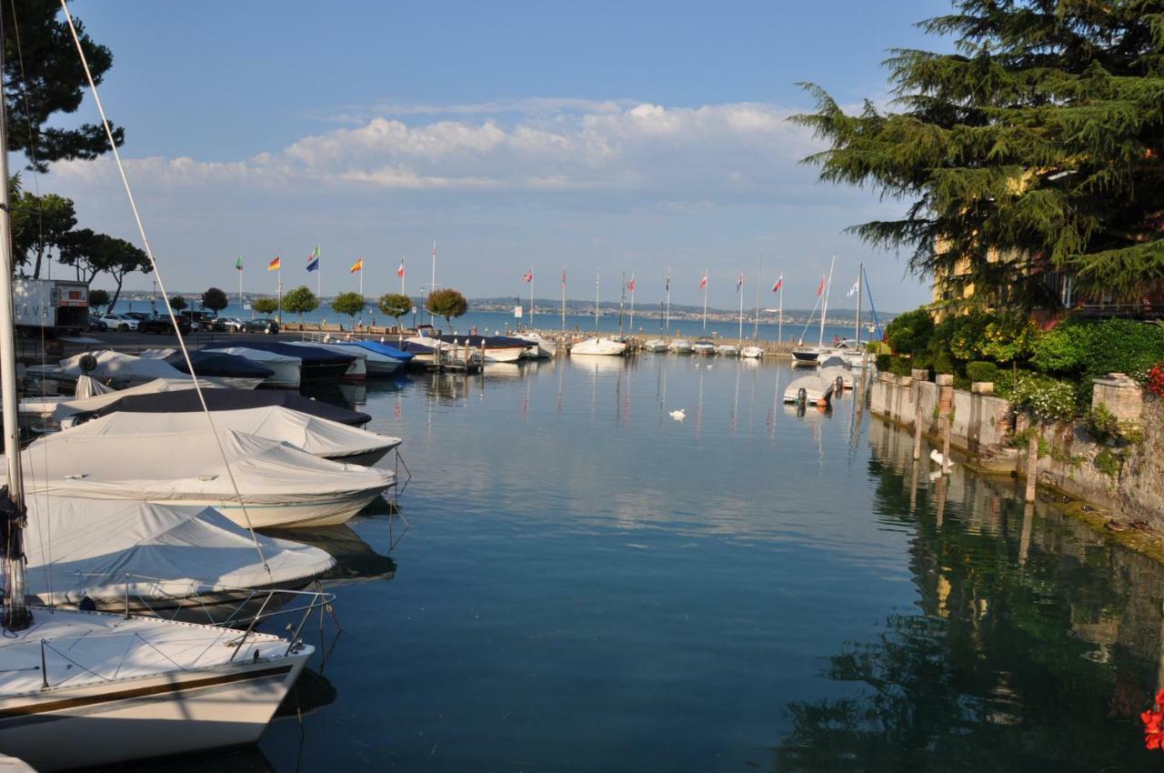 Royal Apartments Garda Sirmione Exteriér fotografie